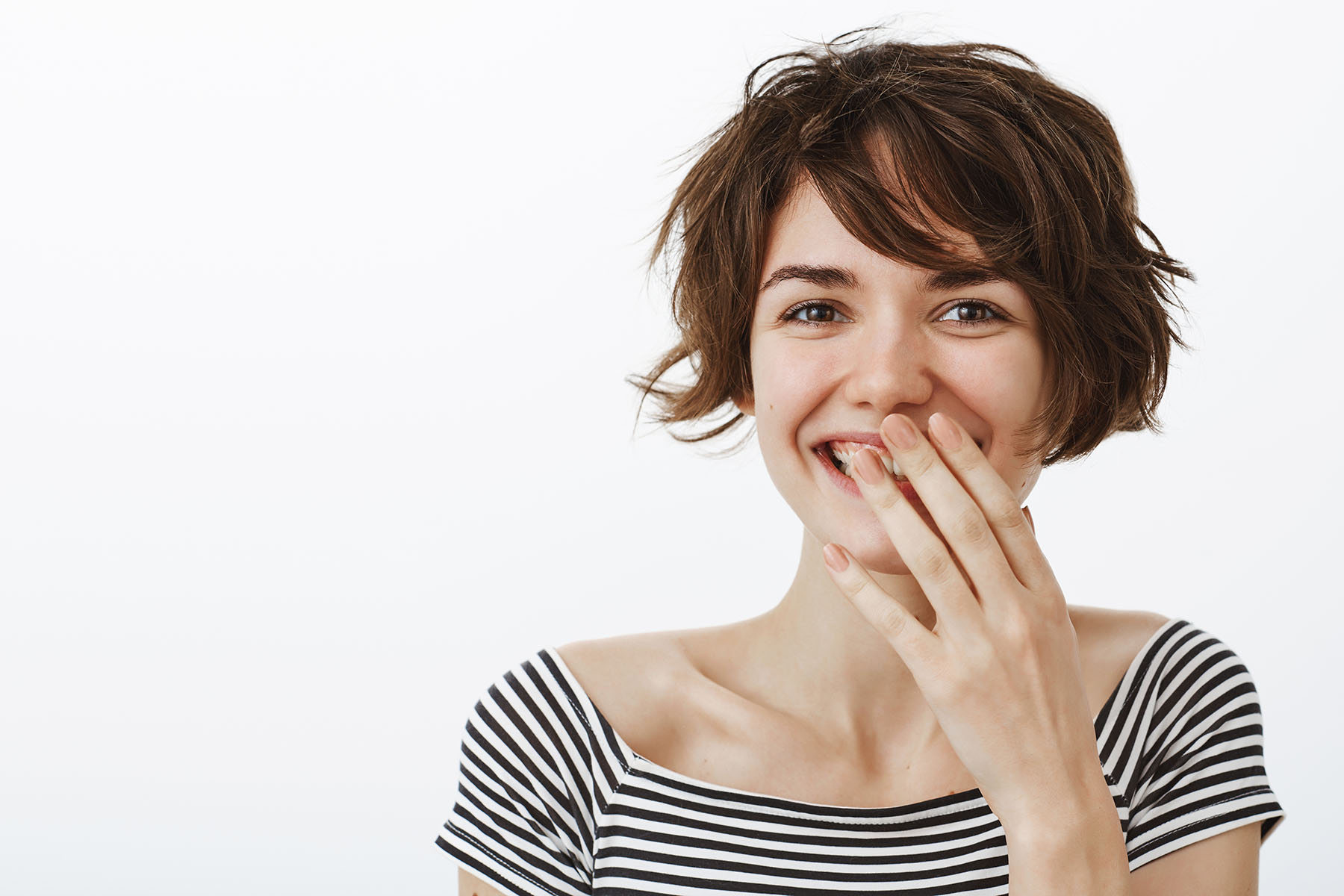 10 dicas médicas para evitar dentes amarelos ou com manchas